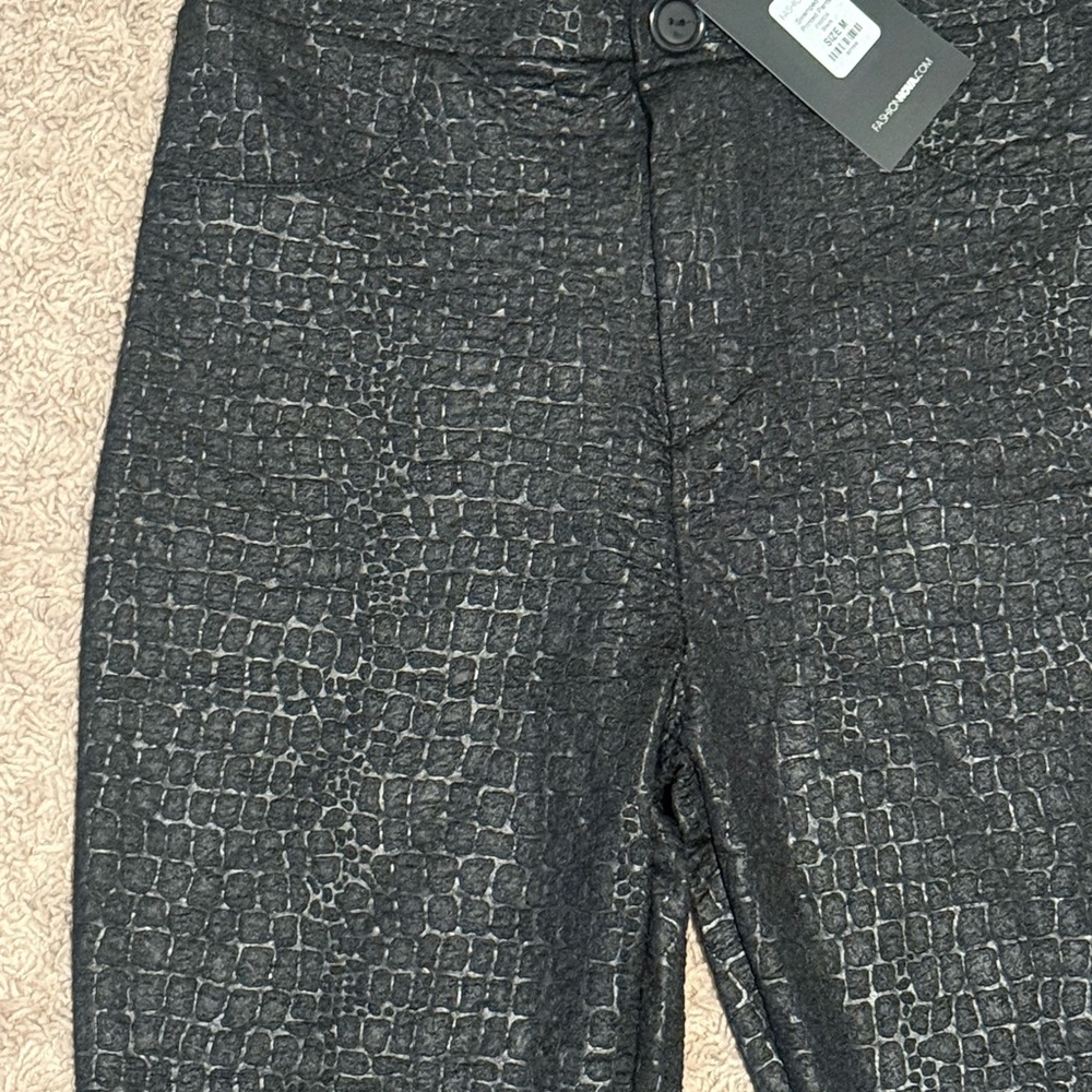 *NWT* Stylish Black Textured Women's Long Pants